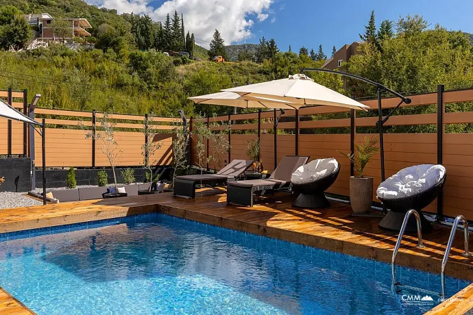 Luxuswohnung mit 52 m² und Schwimmbad